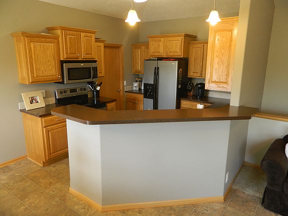 4th image of 5741 Chatsworth Ln
