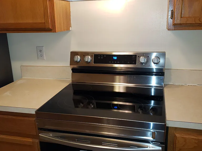 1 Pickering Ct #102 — Photo 14