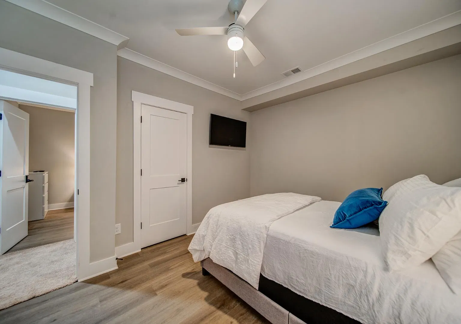 253 Sciple Ter NW - Unit C2 — Photo 2