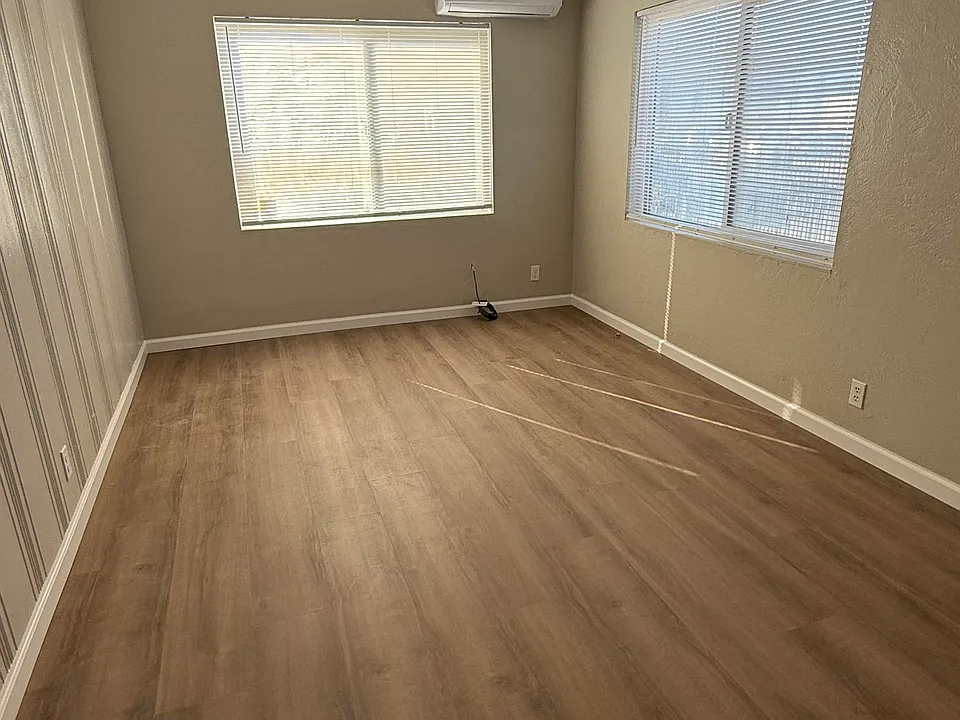 530 N San Joaquin St #4
