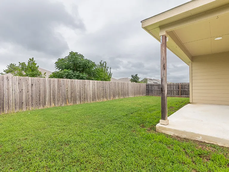 5810 Machaela Trce — Photo 26