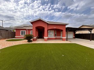 1795 N Virginia Ct, Farmersville, CA 93223