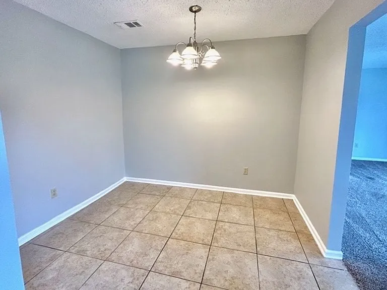 5435 Gardendale St — Photo 6