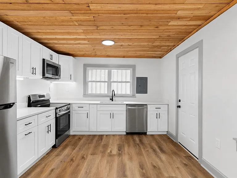 112 Gallaher Blvd — Photo 3