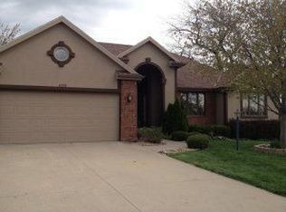 4708 N Heatherwood Dr, Saint Joseph, MO 64506
