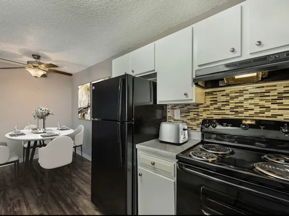 The most Beautiful Renovated Apartments - 1 block form Botanical Gardens, 2315 E 12th Ave #98db4d436, Denver, CO 80206