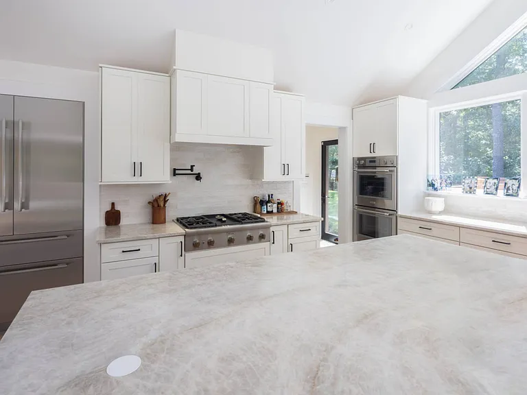 54 Lakeside Ln — Photo 13