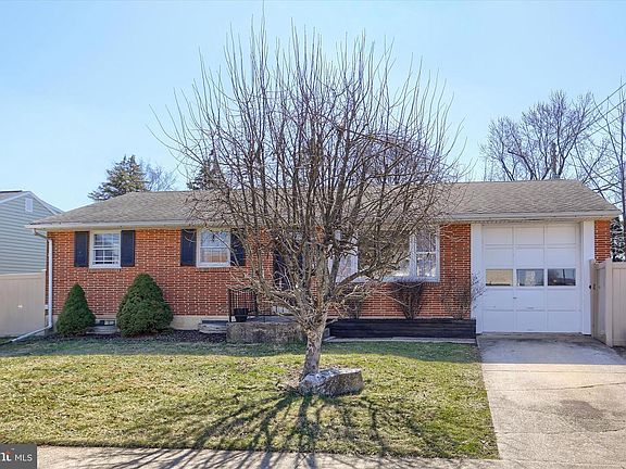 4th image of 4830 Brian Rd