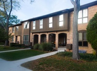 921 Greenhills Dr, Ann Arbor, MI