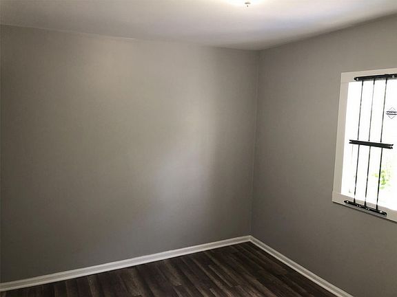4th image of 9328 S Yates Blvd #2