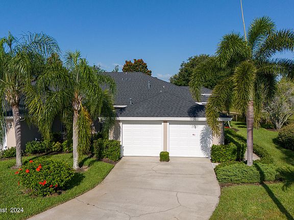 3rd image of 4277 Woodhall Cir