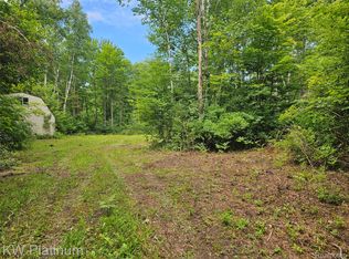 1 Ravenswood Rd, Smiths Creek, MI 48074