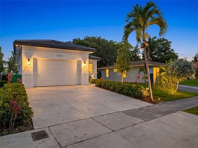 4 bed, 3.0 bath, $5,999 — Photo 2
