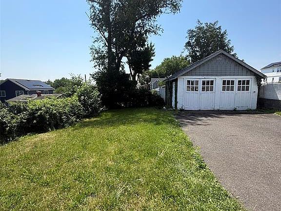 4th image of 76 Hamilton Ave