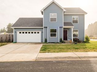 375 SW Wedge Dr, Waldport, OR 97394