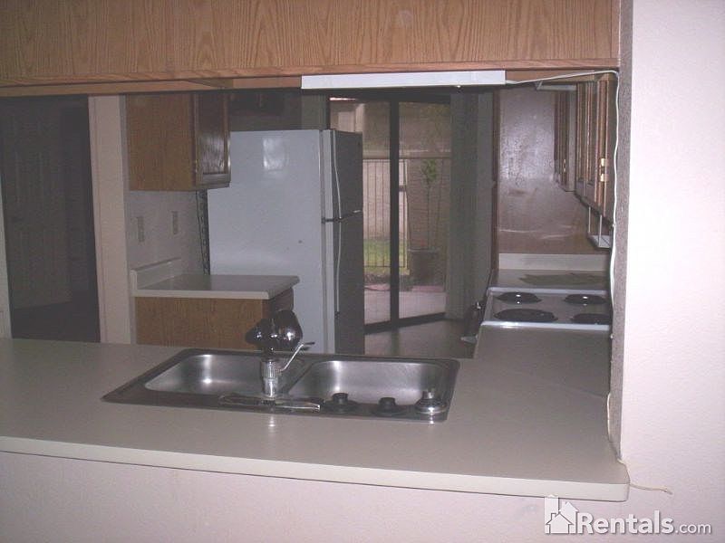 2nd image of 1718 S Longmore St #45