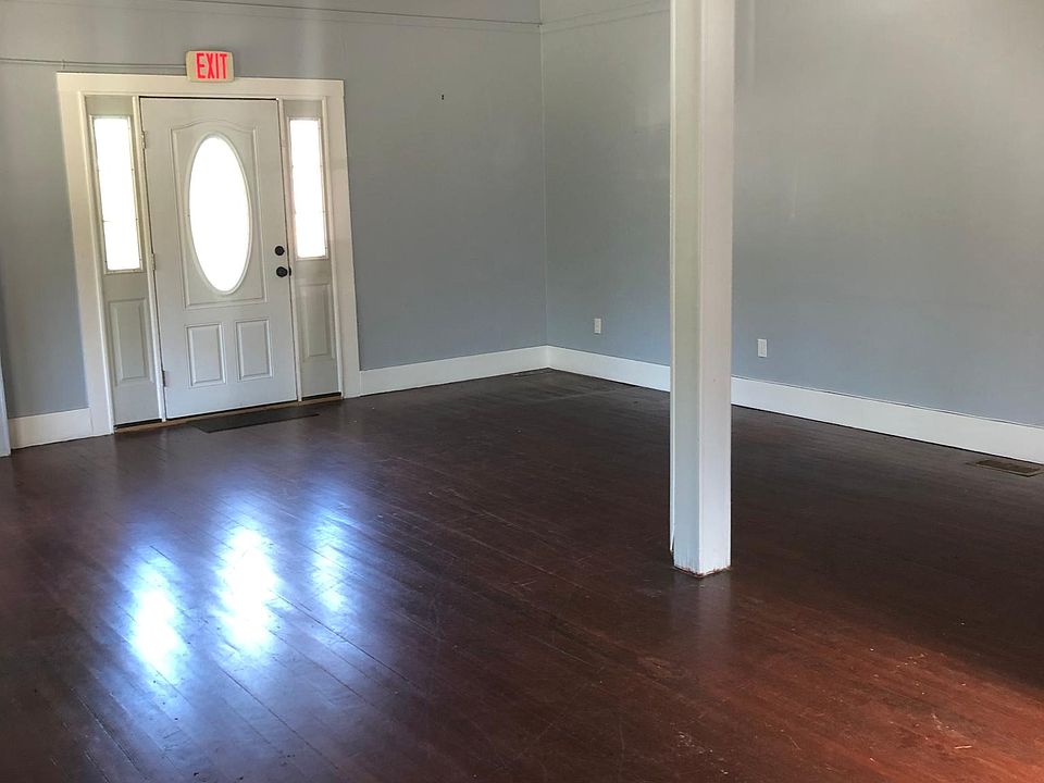 2nd image of 917 Ten Rod Rd #1F