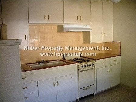 3rd image of 123 Pleasant Ave APT 2