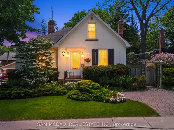 61 Chapel St, Brampton, ON L6W 2H5