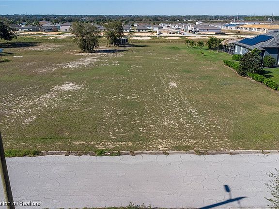2nd image of 1905 Hibiscus Dr