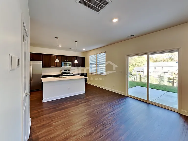 553 Rivermist Dr — Photo 6