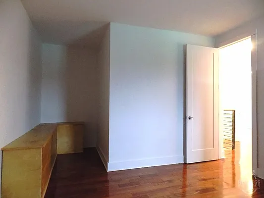 Rented by Blue Egg Realty Corp | media 61