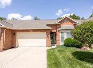 1927 Hawksbill Dr, Belleville, IL 62223