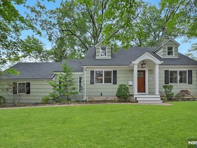 290 Midland Ave, River Edge, NJ, 07661