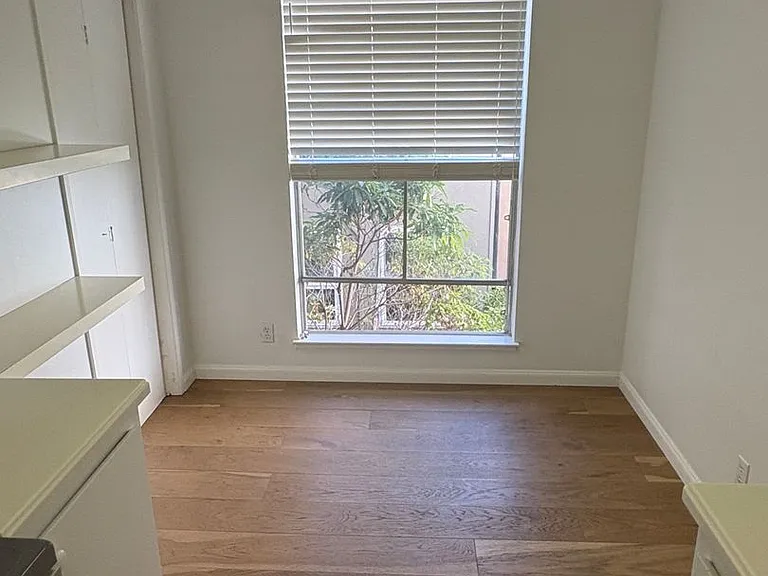 5335 Broadway Ter #305 — Photo 6