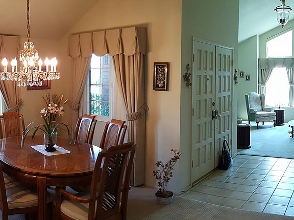 Formal dining rm & living rm