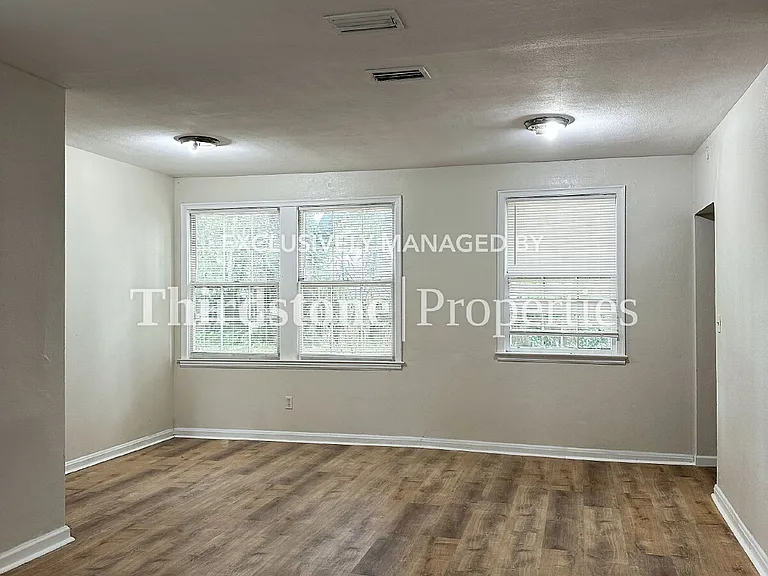 7959 Concord Blvd W — Photo 4