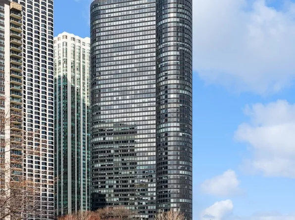 155 N Harbor Dr APT 3711, Chicago, IL 60601