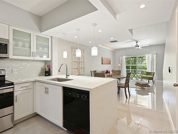2nd image of 55 Whitehead Cir