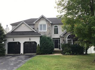 27 Jade Ln, Phillipsburg, NJ 08865