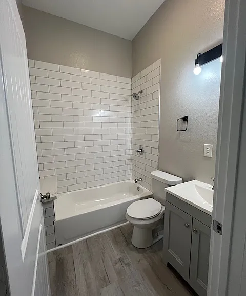 2915 Magnolia St — Photo 5
