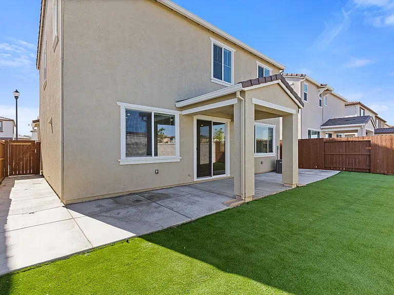 1072 Caraballo Dr — Photo 37