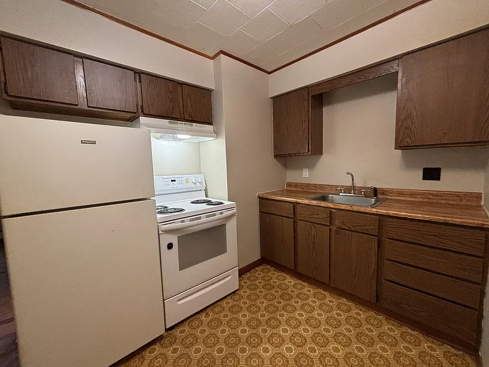 97 Penobscot Ave #3