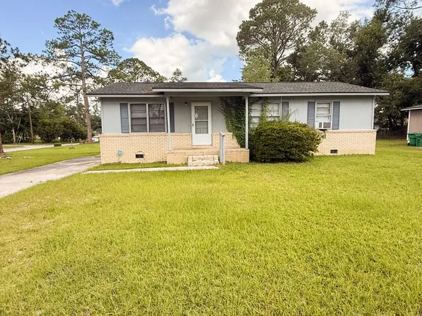 1200 Bethune Dr, Valdosta, GA 31601