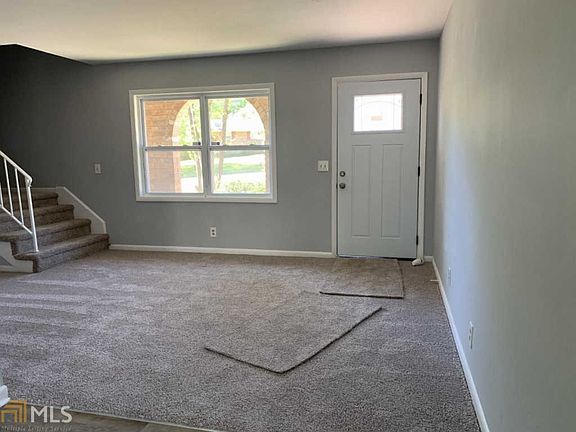 4th image of 1097 Green Valley Dr NW