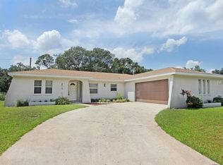 4715 Queens Point Dr, Lakeland, FL 33813