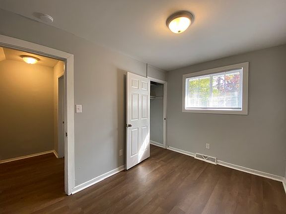 4th image of 2503-2505 Lynhaven Ave #4