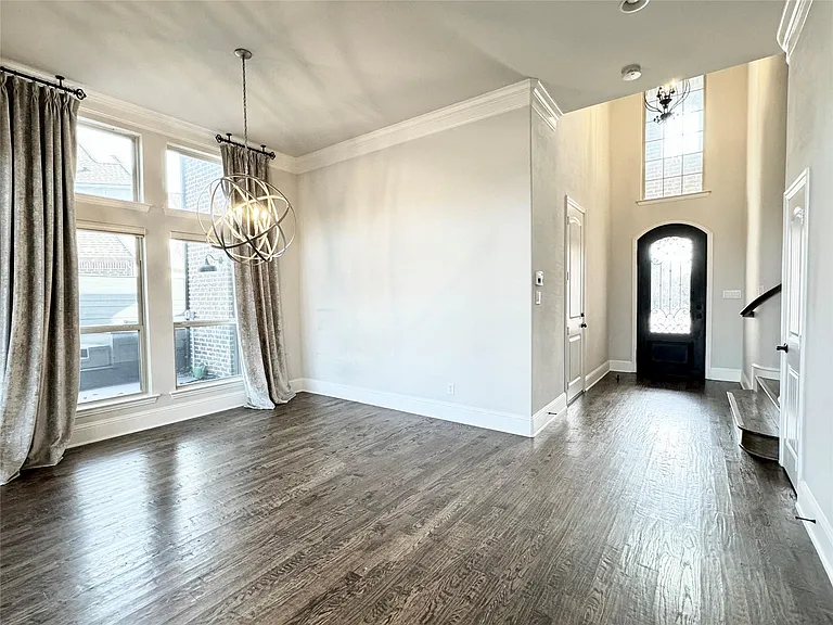 15172 Bardwell Ln — Photo 4