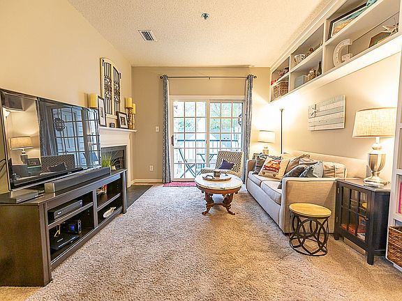 2nd image of 230 College Pl APT 220