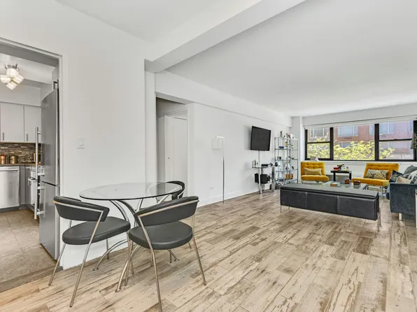 305 East 72nd Street 3DS image 1 of 6