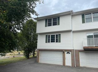 1327 Riddle Ave #9, Morgantown, WV 26505