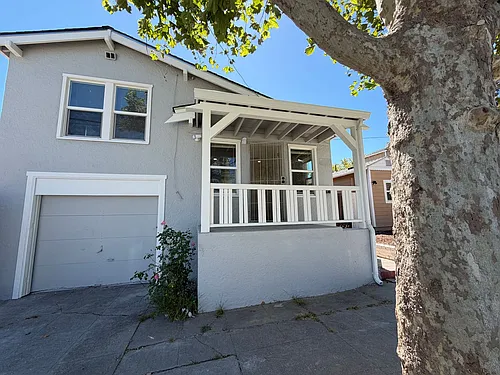 1225 Pine St Photo 1