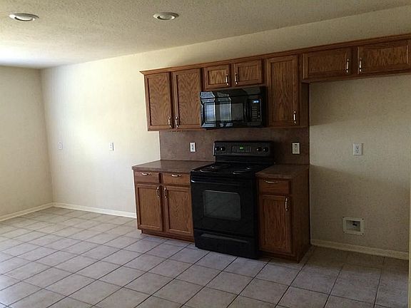 5th image of 17747 Barton Point Ln