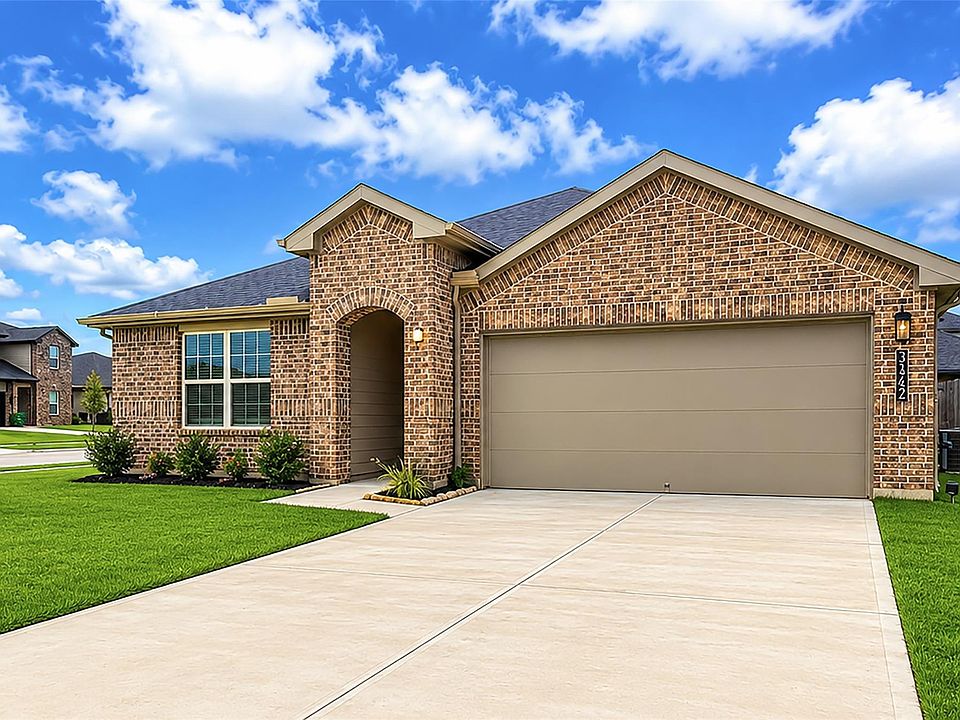 1st image of 31742 Margaret Woods Ln
