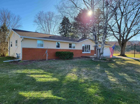 1231 Orlando Dr, Green Bay, WI 54304