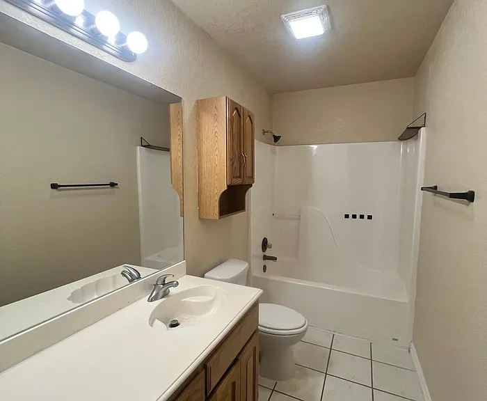 611 Linda Dr — Photo 5